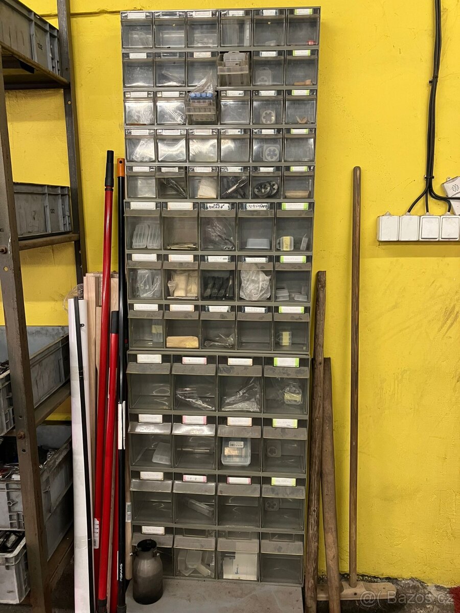 závitníky a očka NAREX