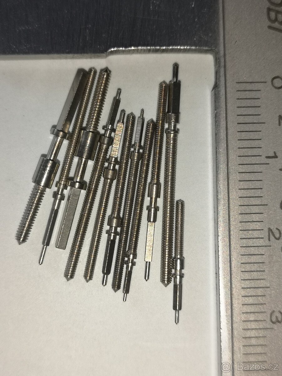 mix navíjecích trnů/hřídelky pro kapesní hodinky - nepoužité