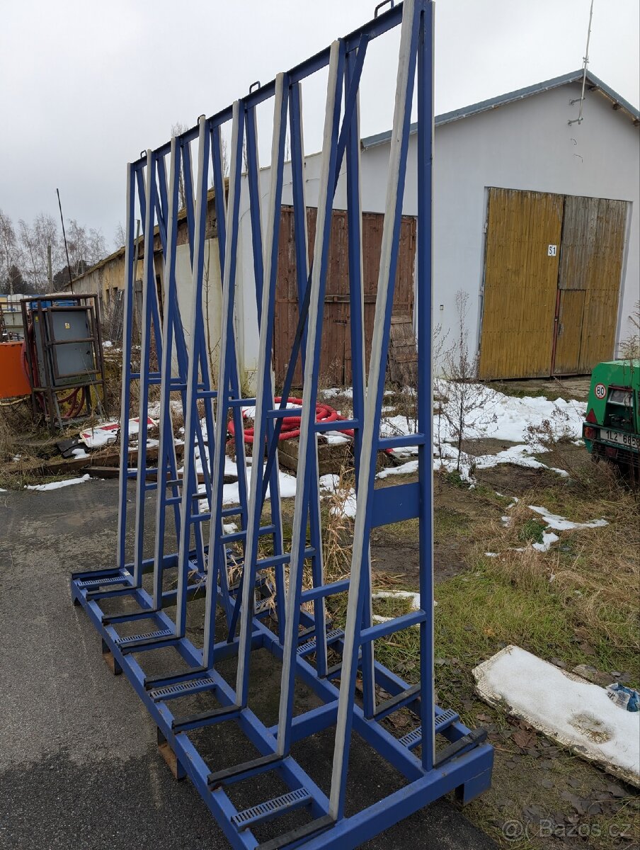 Profesionální ocelový stojan na skla / desky – TOP STAV