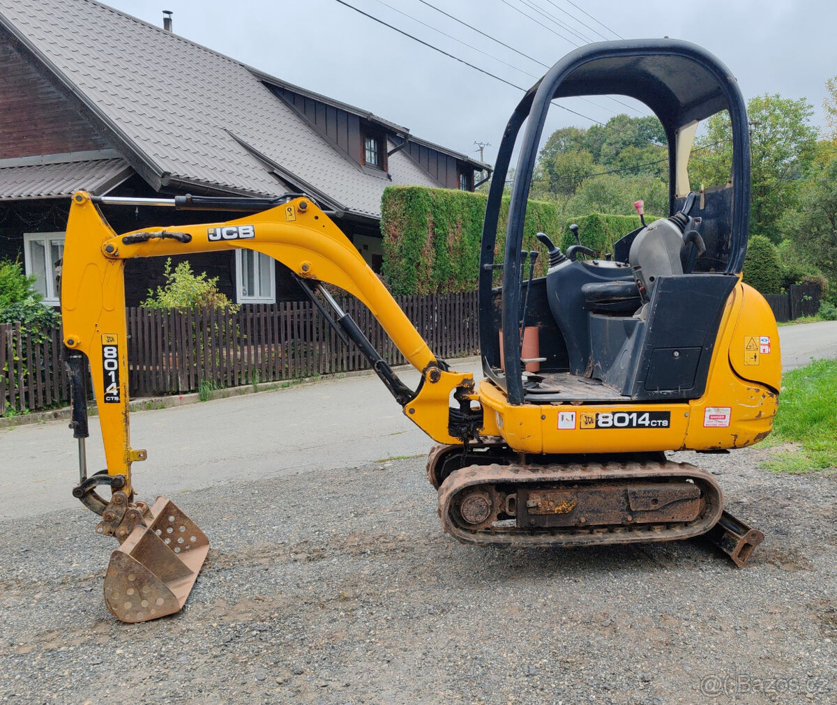 pásový mini bagr JCB 8014, 3x lopata 215 000Kč + DPH