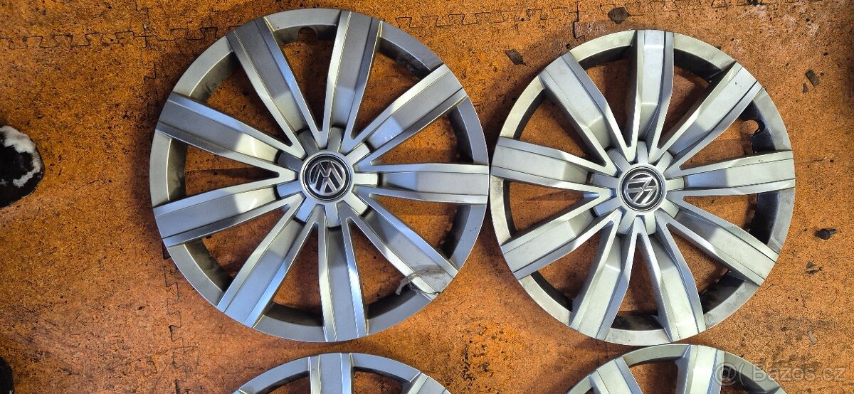 Originální středové poklice Volkswagen r17
