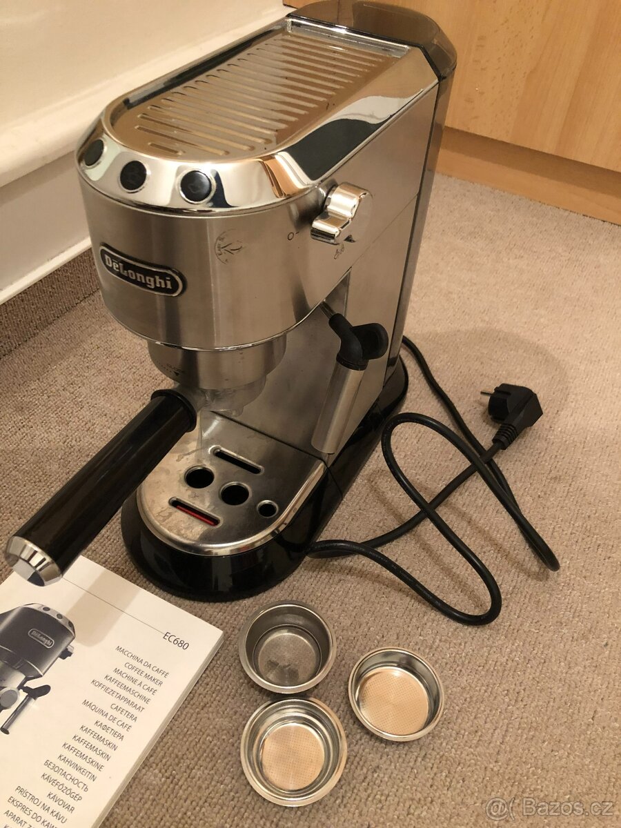 Kávovar DeLonghi EC680 (na opravu / na díly)