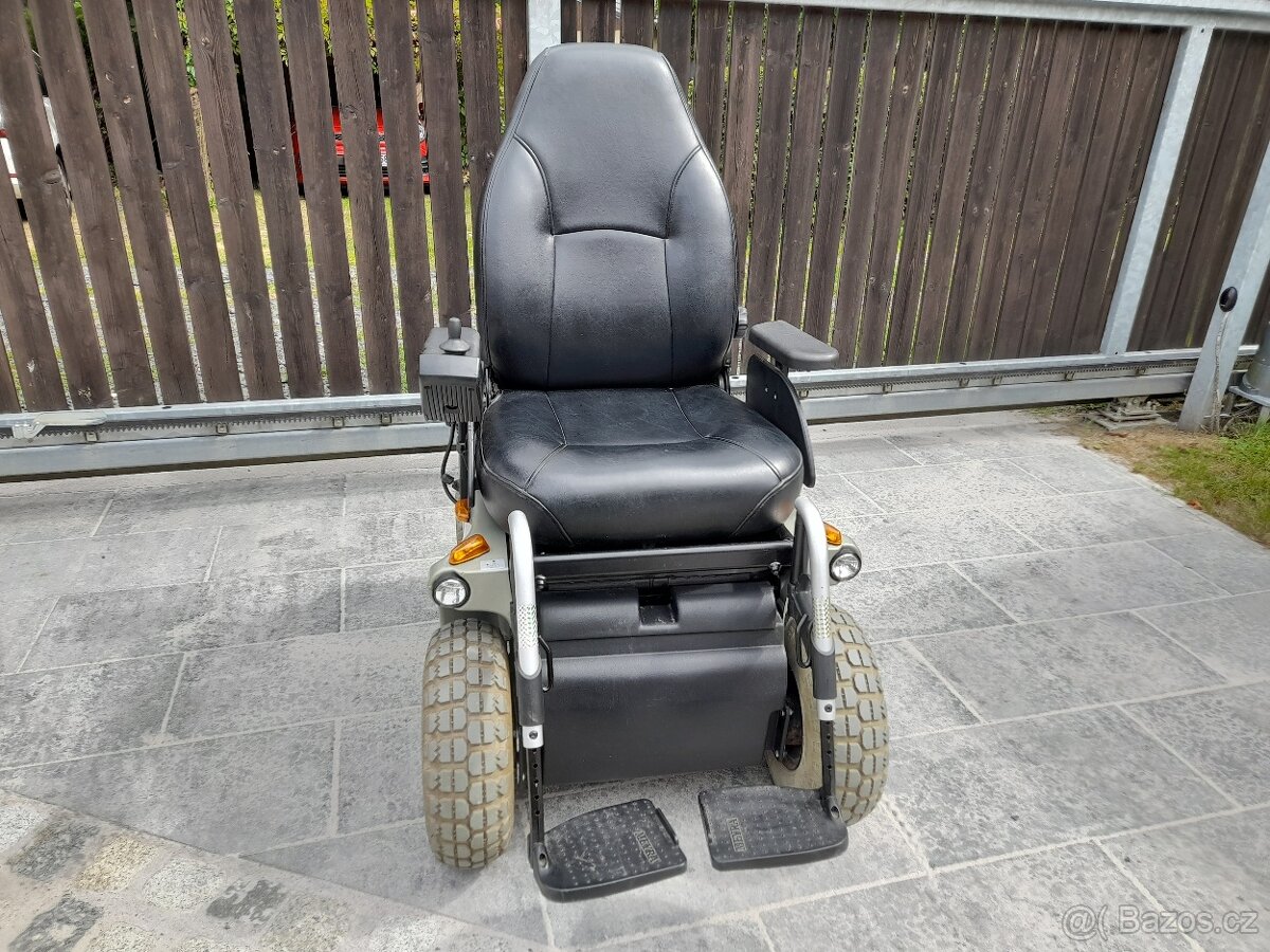 Invalidní vozík elektrický