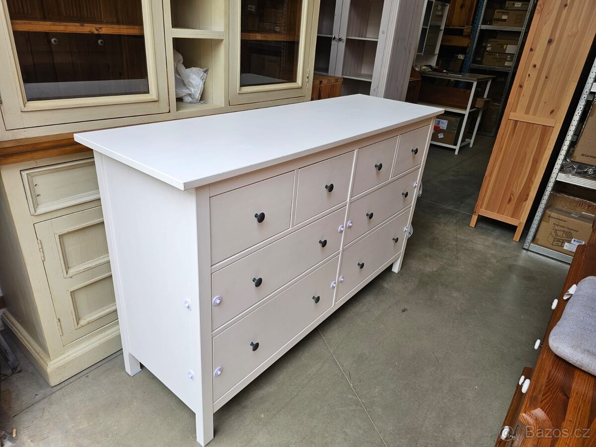 Komoda Ikea Hemnes bílé mořidlo
