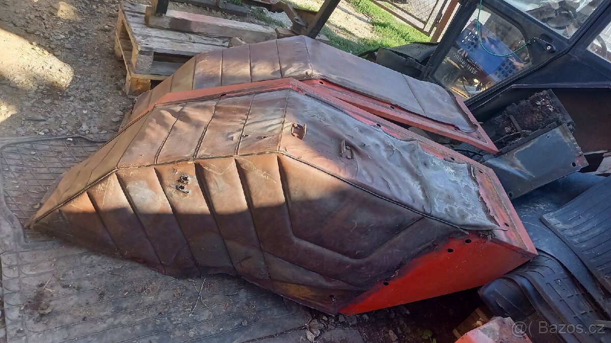 Zetor 7211-zadní blatníky