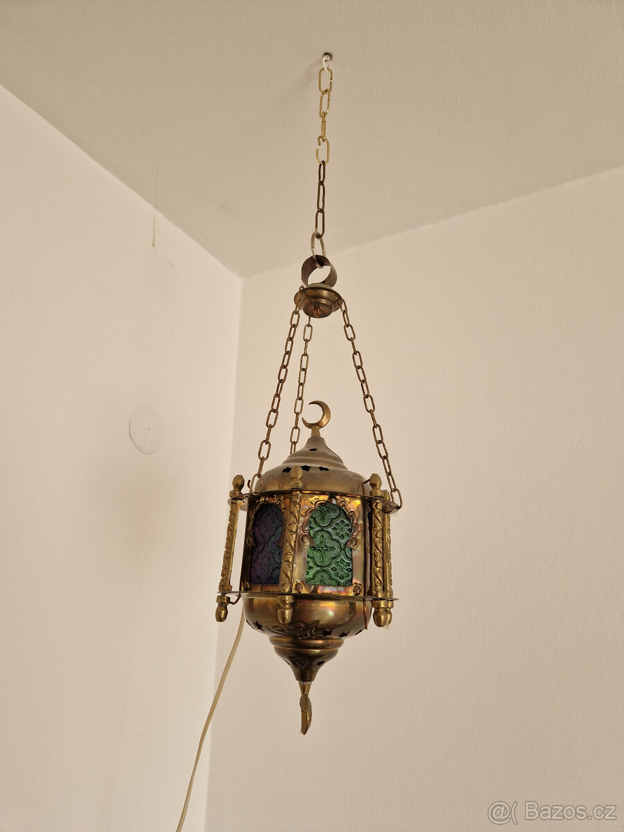 lucerna mosazná