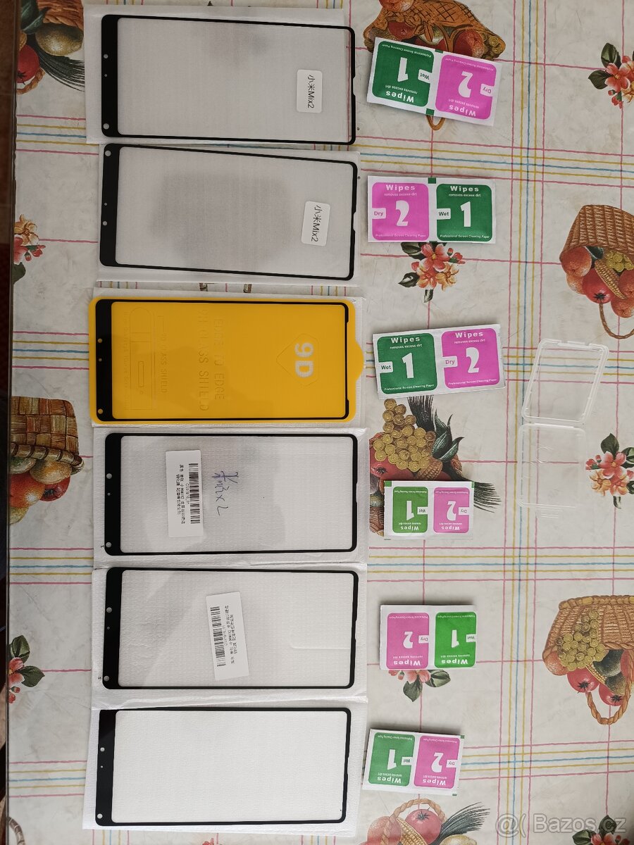 Černé a bílé sklíčka na Xiaomi mi mix 2