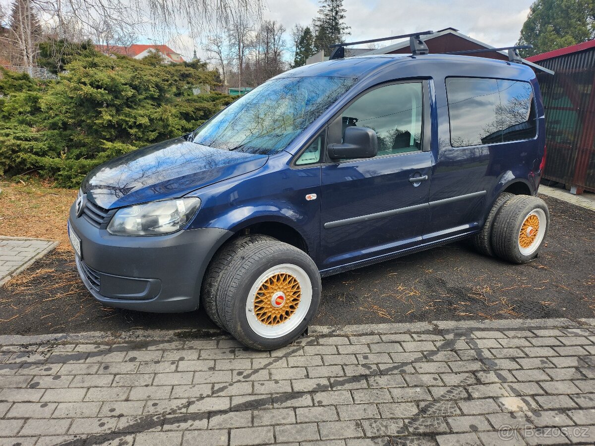 Volkswagen Caddy 1.6 TDI 75kw 5 míst tažné zařízení, hagusy