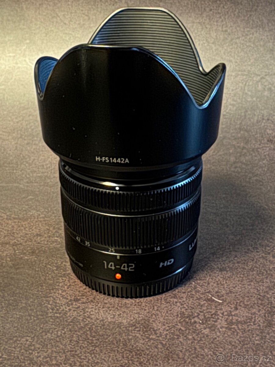 Panasonic Lumix G Vario 14-42mm f/3.5-5.6 ASPH Mega O.I.S.