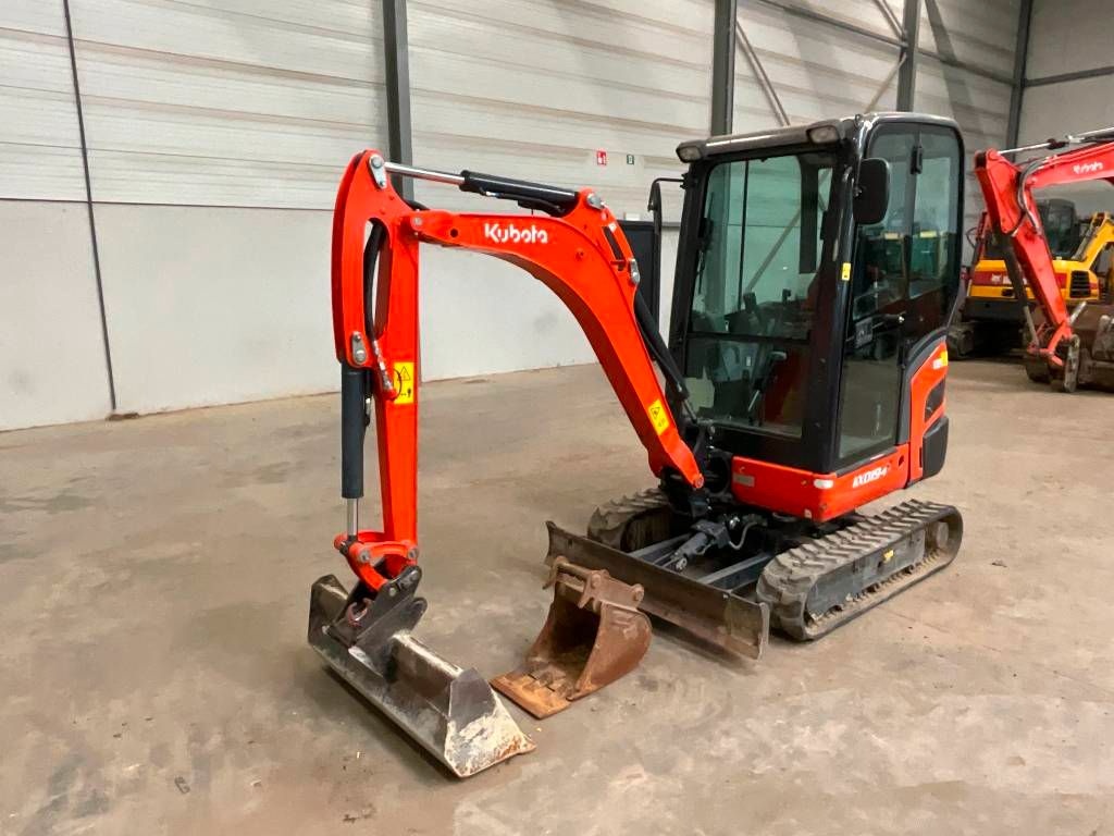Pásový bagr Kubota KX019-4