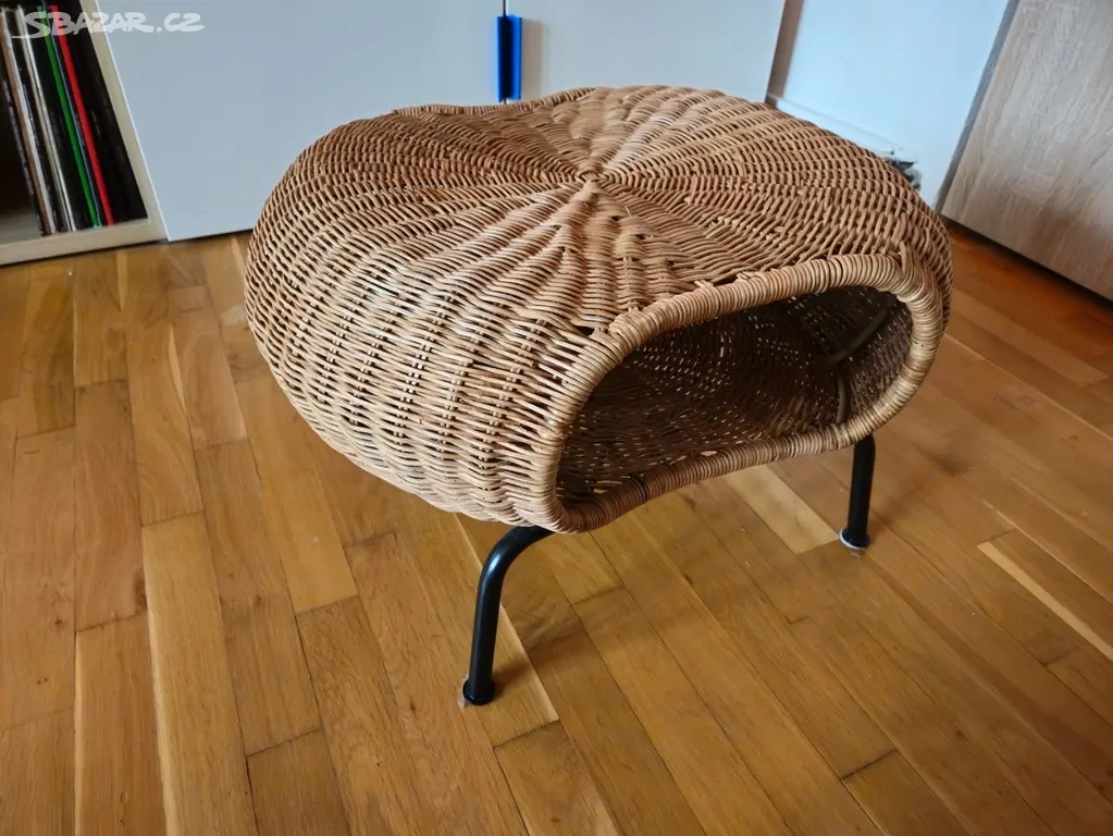 Ratanový stolek IKEA GAMLEHULT