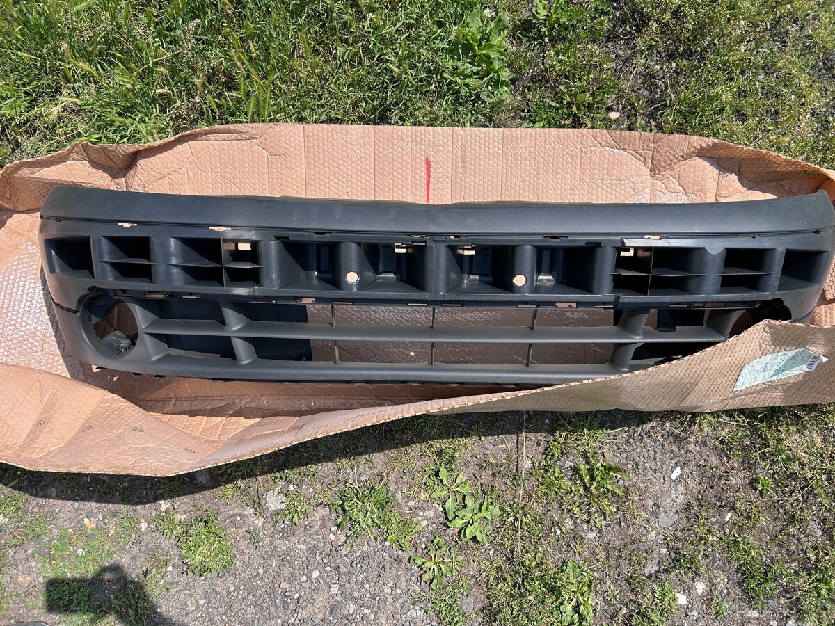 Přední nárazník Renault Kangoo
