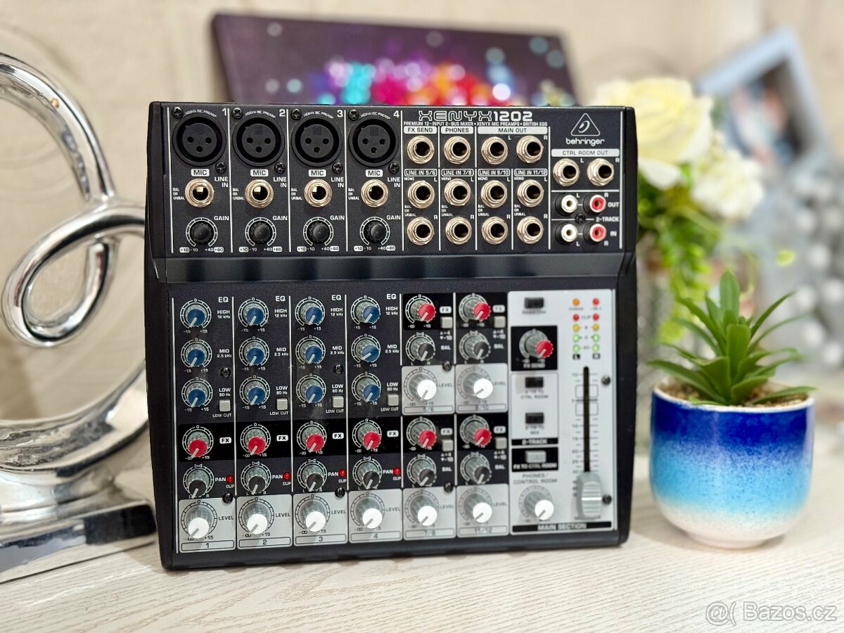 Behringer Xenyx 1202
