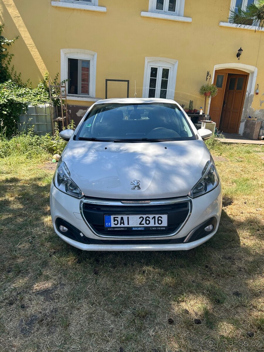 🚗 Peugeot 208 1.0 PureTech, 54 kW, 2016, 132 000 km