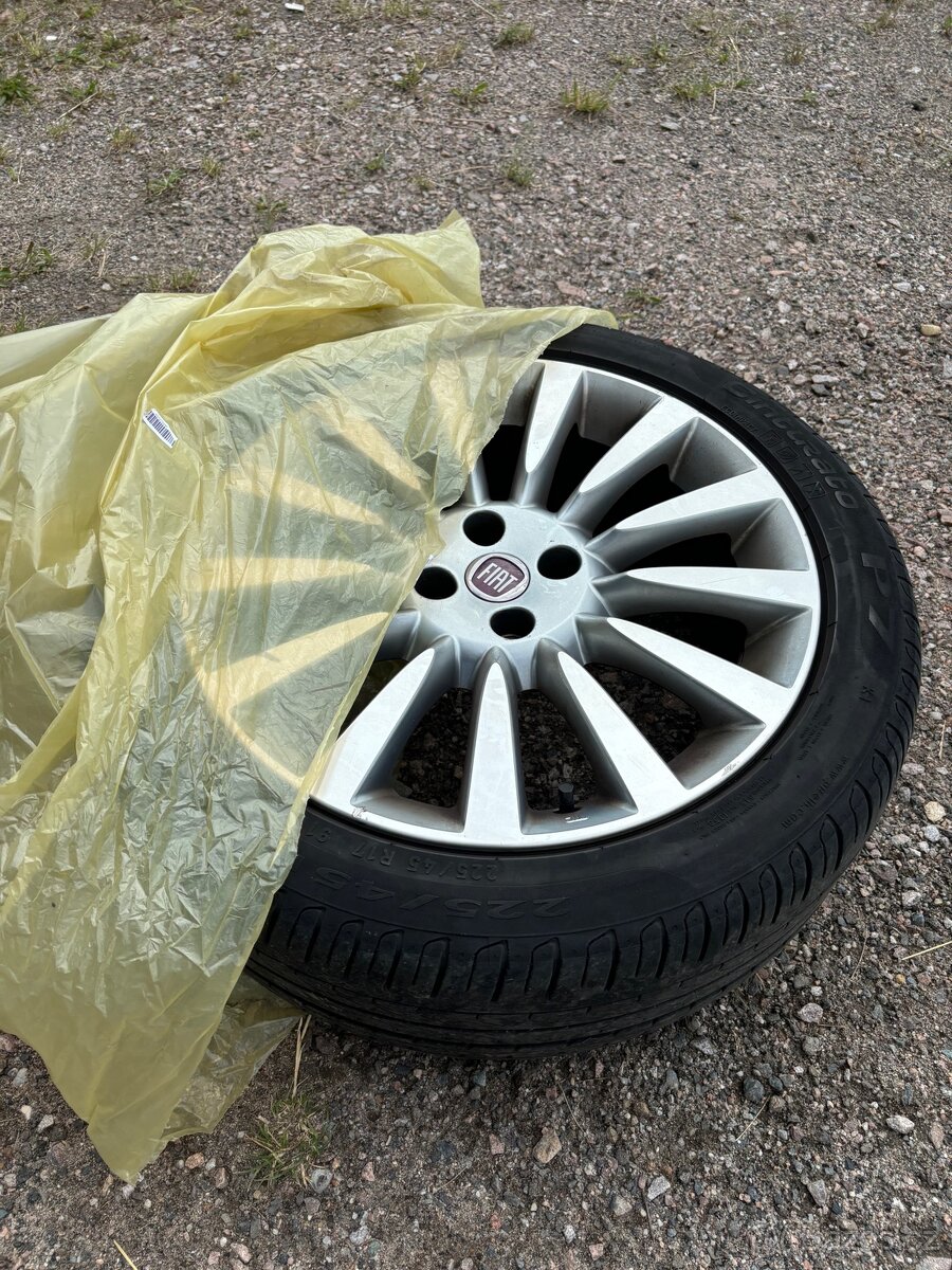 ALU KOLA FIAT BRAVO + letní pneu