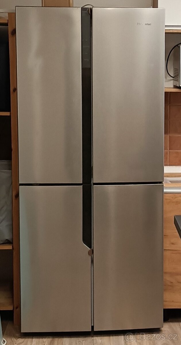 Prodám americkou lednici Hisense