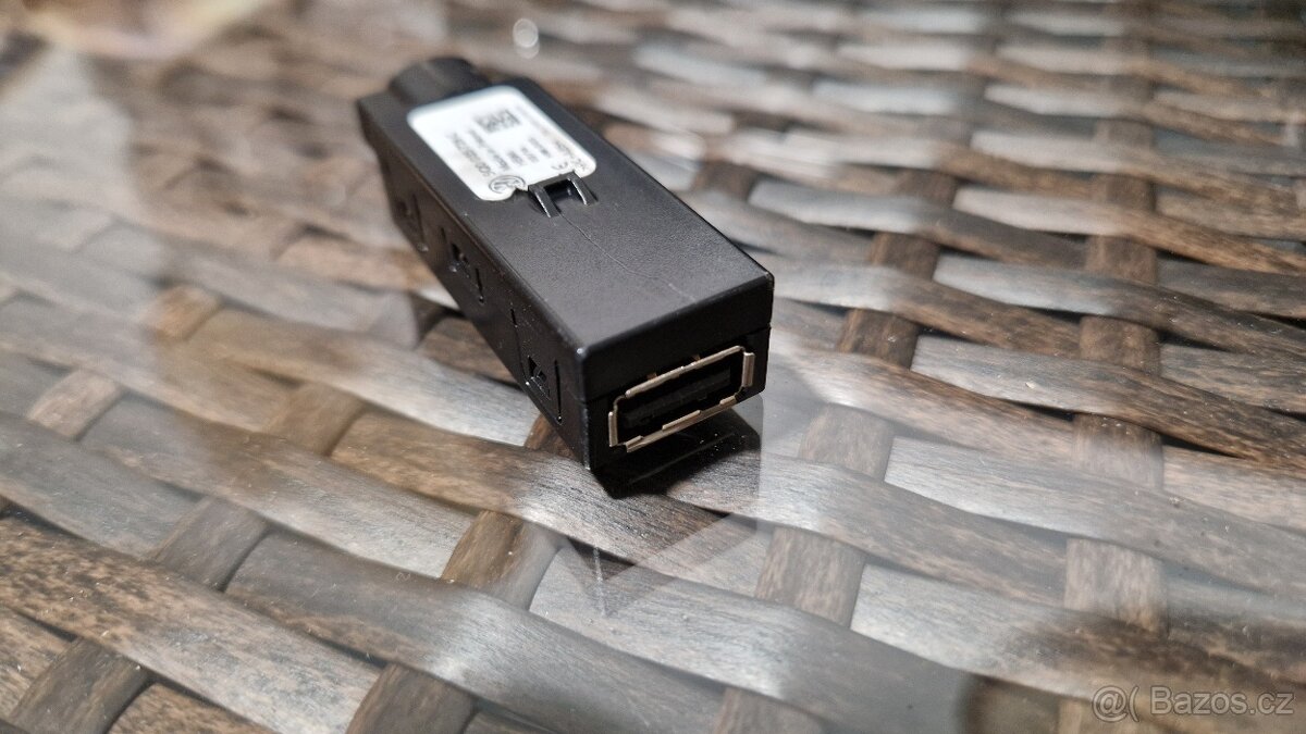 USB konektor Škoda Octavia 3