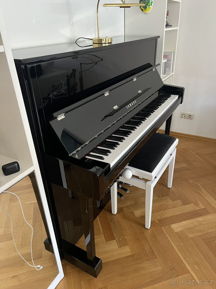 Yamaha B3 tiché pianino SG 2, leštěná černá