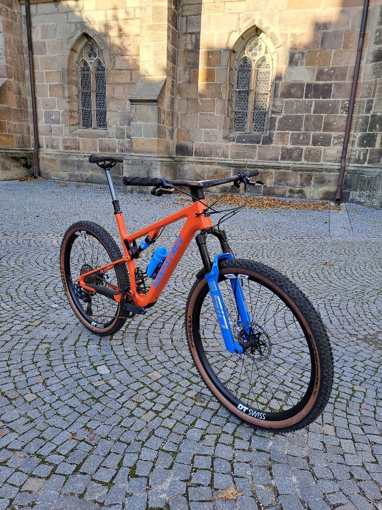 NOVÝ nejetý Santa Cruz Blur C / Rock Shox SID / Sram GX / ve