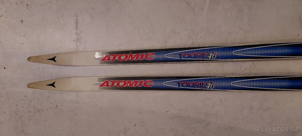 Nové běžky Atomic délky 175 cm, s vázáním