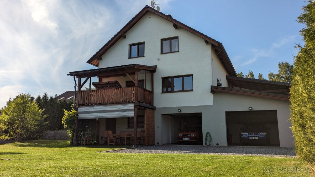 Prodej domu 237 m² s pozemkem 1 059 m²