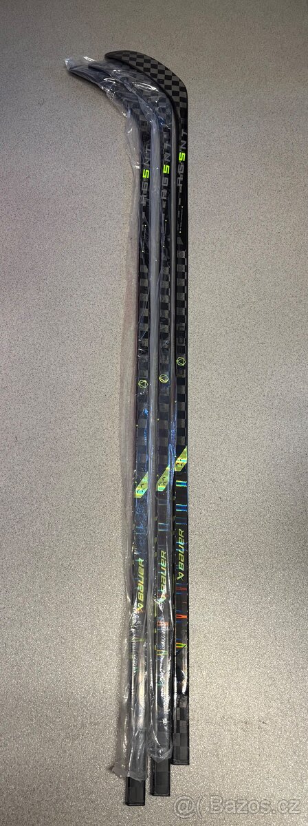 Nové hokejky Bauer agent