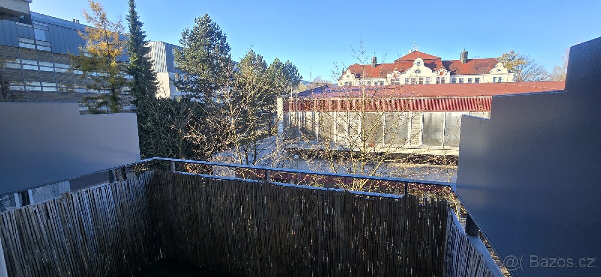 Pronájem 1+kk s balkonem, 36 m² – Liberec, naproti O2 aréně