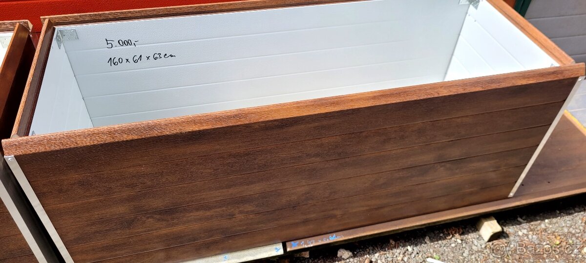 Vyvýšený záhon, truhlík