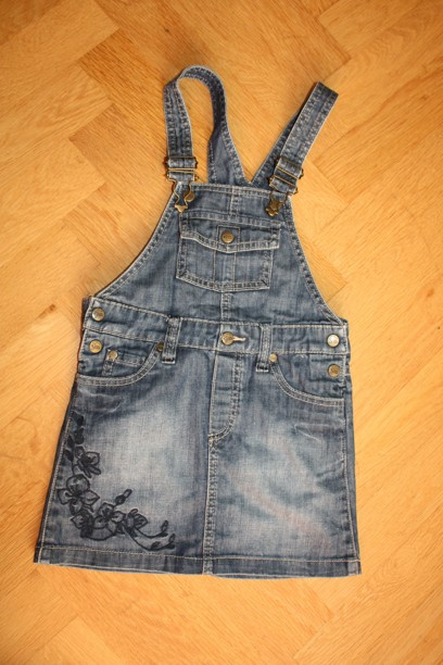 DŽÍNOVÁ SUKNĚ S LACLEM H&M, vel. 110