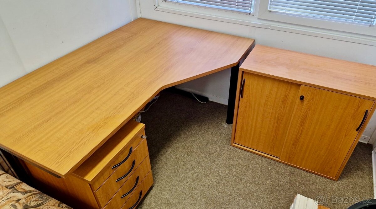 Prémiový kancelářský nábytek