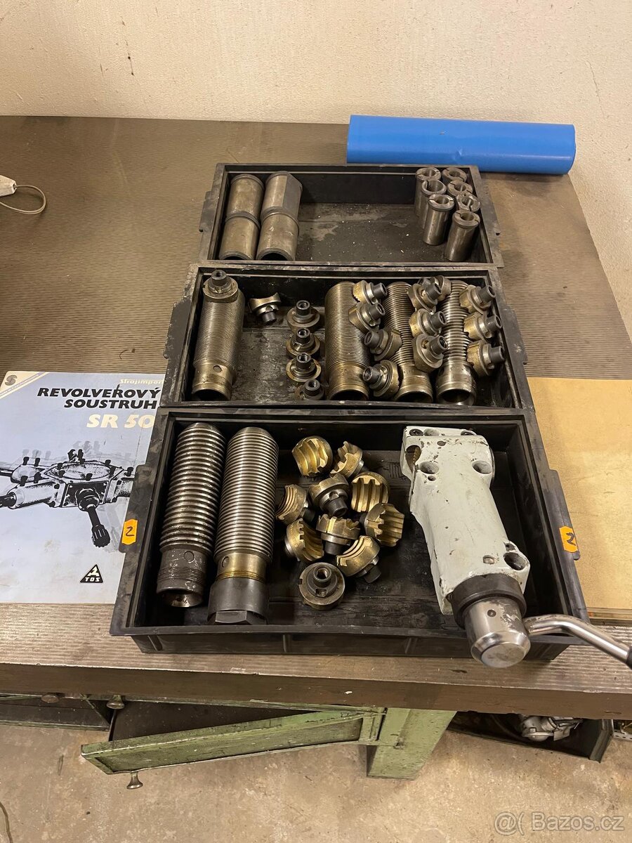 Zařízení na tvorbu závitu pro revolverové soustruhy TOS