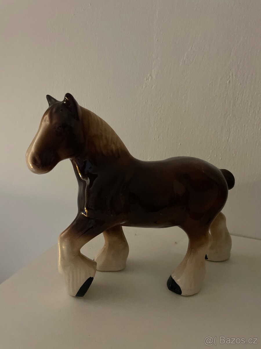 Prodám keramického koně