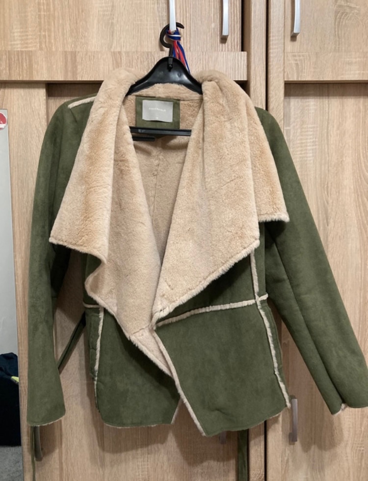 Zimní kožešinový kabátek