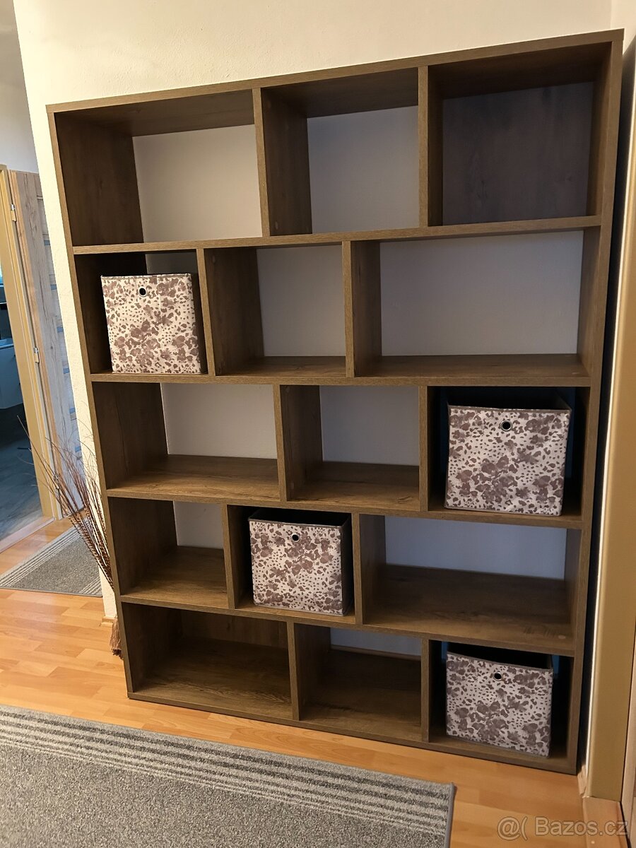 Prodej zánovní Regál -knihovna