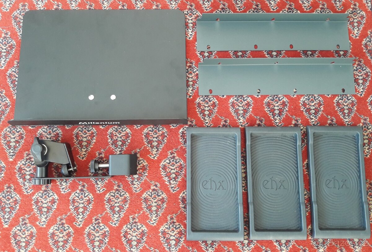 Prodám přebytky ze studia.