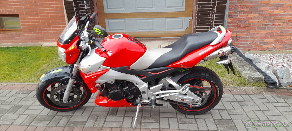 Suzuki GSR 600