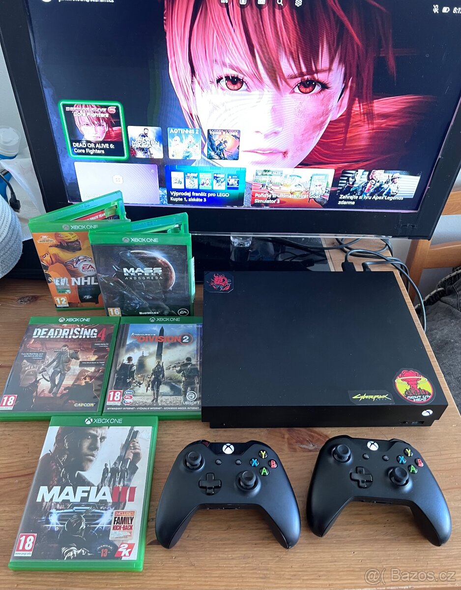 Xbox One X 1TB 4K HDR+ ovladače a hry