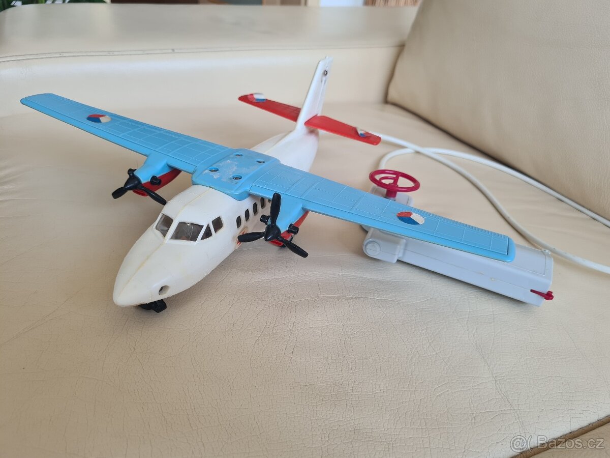 Retro hračka letadlo Turbolet