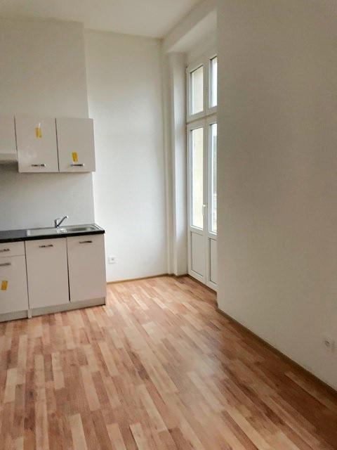Pronájem nového bytu 1+kk, 13 m2, Praha 6 - Malý Břevnov