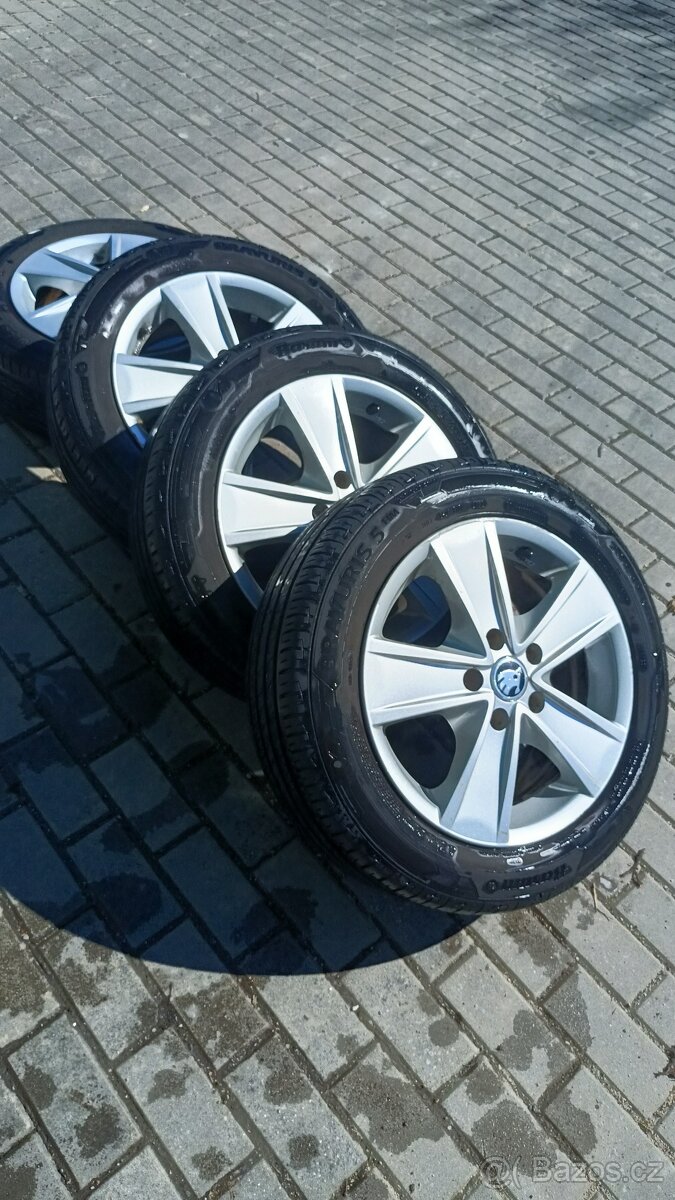 Litá kola + pneu 205/55/16 Octavia 2 Barum Bravuris