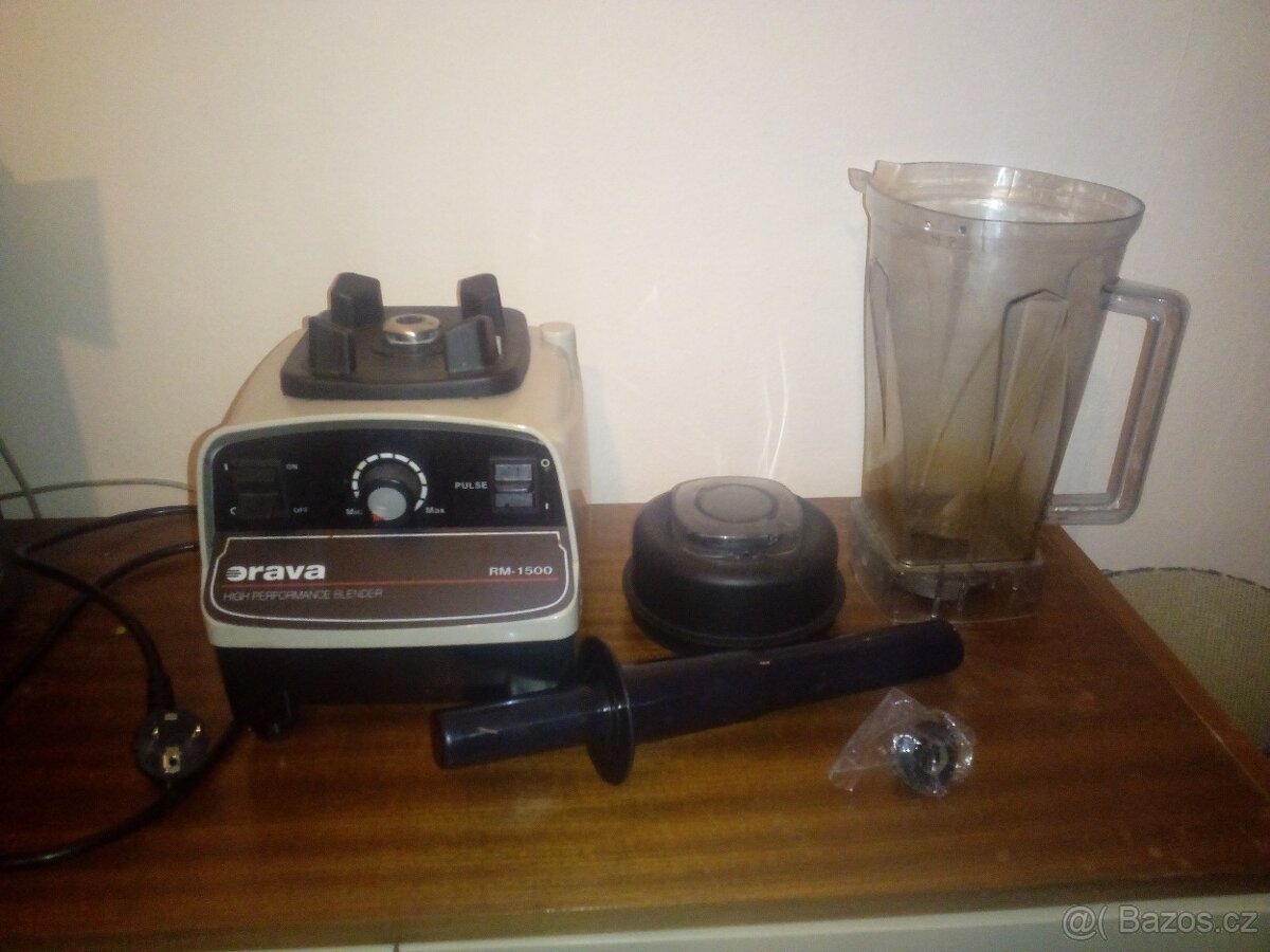 Stolní mixér ORAVA RM-1500 (smoothie blender)