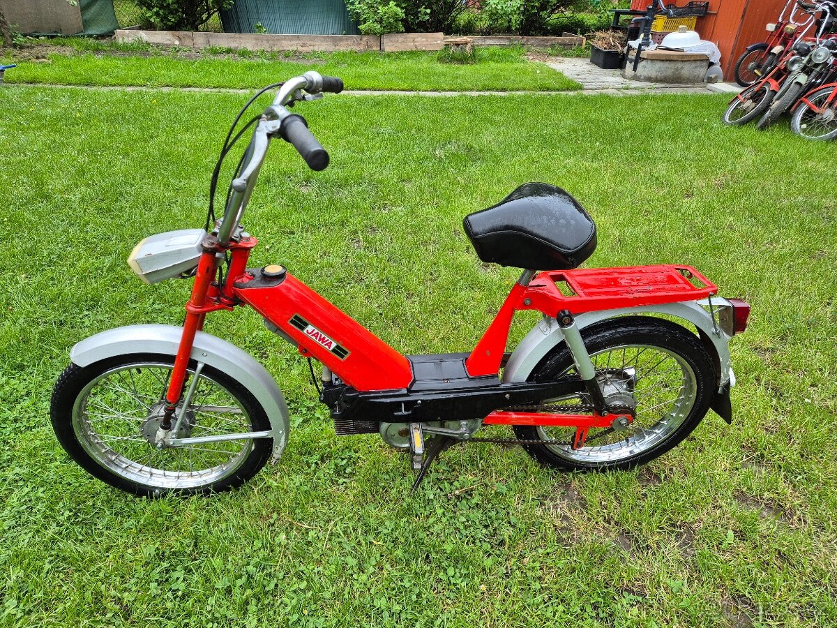 Babetta 207 s kartičkou, červená 2.