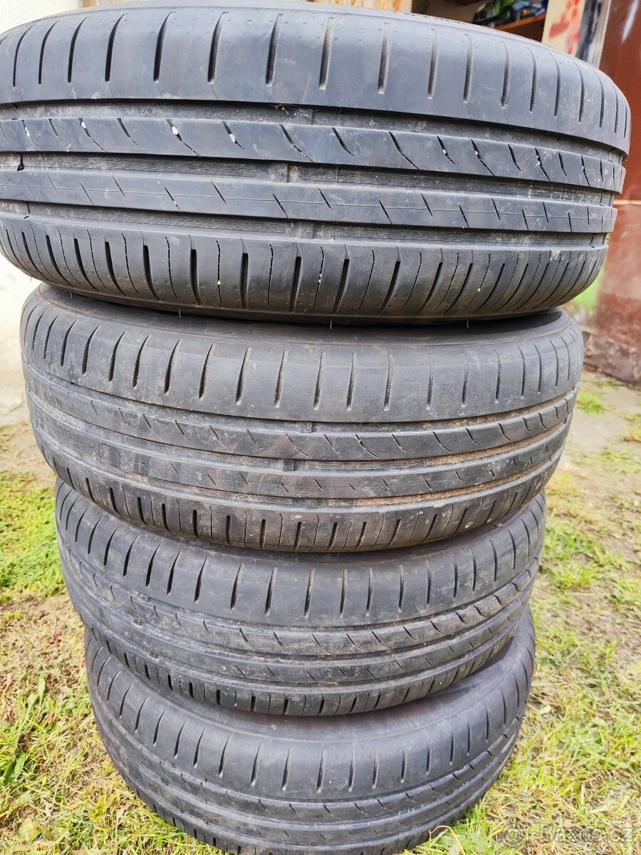 Letní pneu 185/65 r15 s disky (4 kusy)