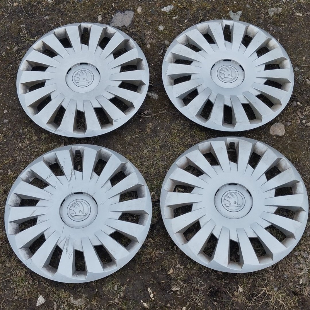 Poklice Škoda Octavia 16"