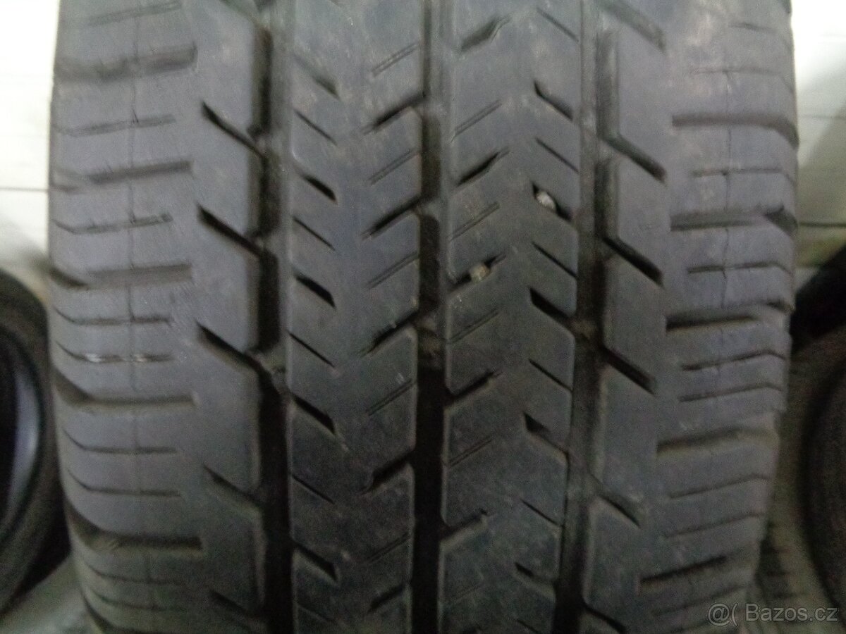 215/65 R15C MICHELIN (2x7 a 2x6,5mm) č.12286