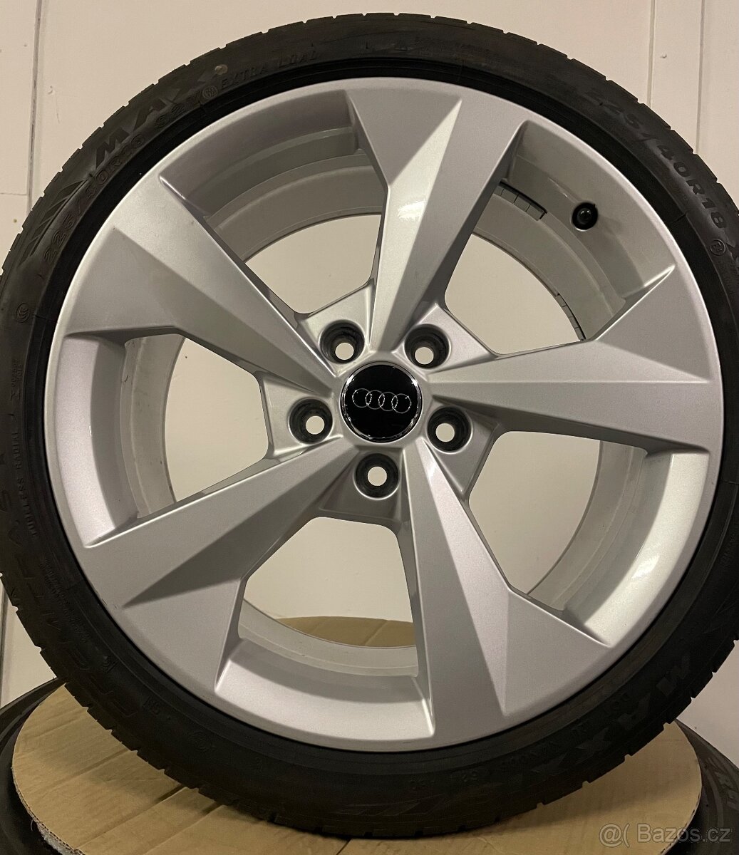 Original letní alu Audi A3 S3 8Y 225/40/18 98%