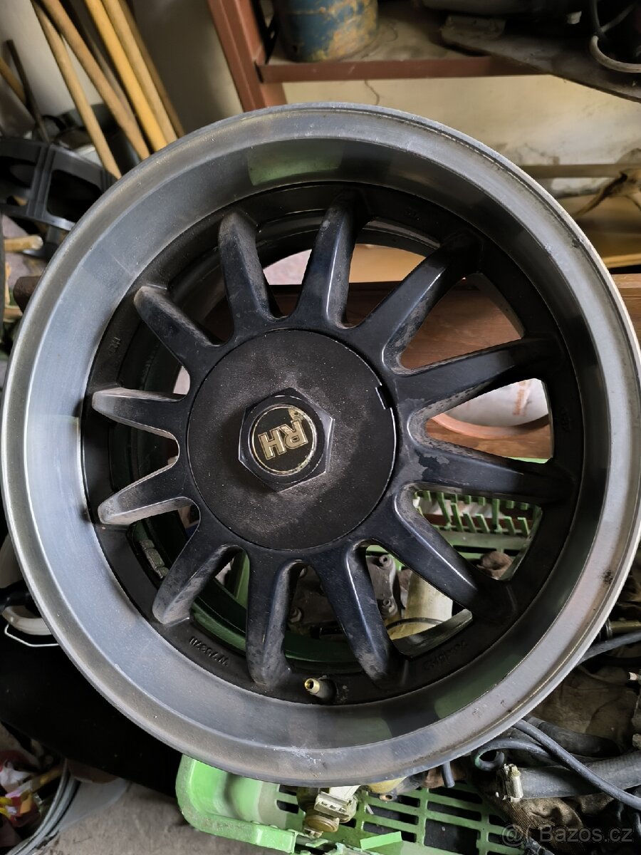 Alu 15" vhodna na starsi modely od Fordu atd