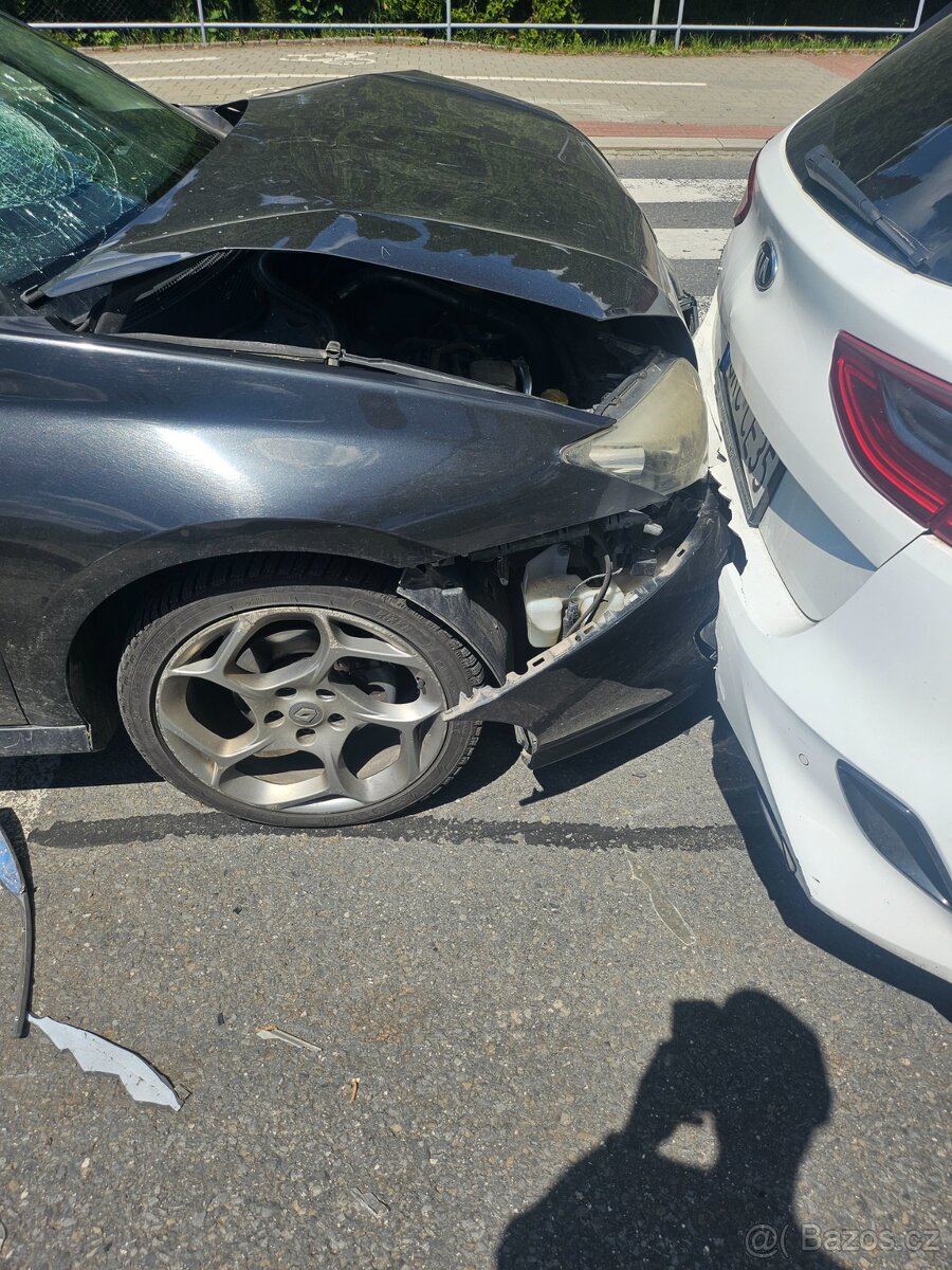 Renault Laguna 1.5 nafta po nehodě