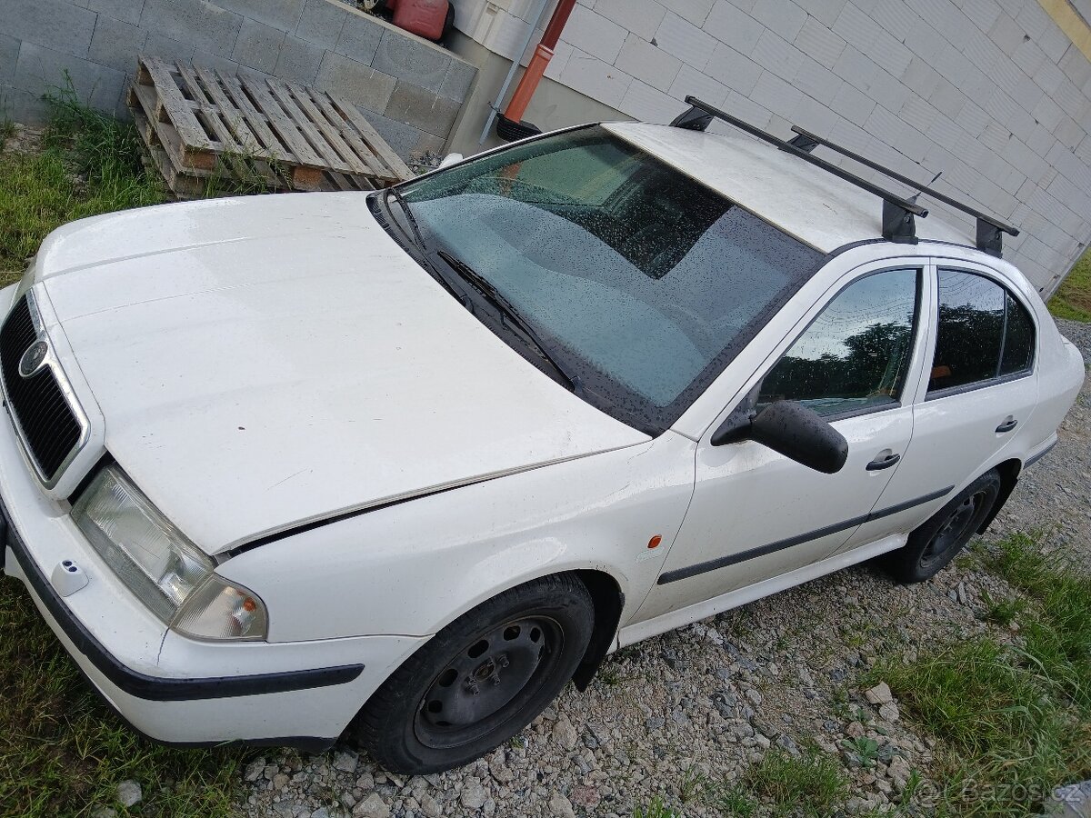 Škoda Octavia 1.6.55kw, Díly z vozu.