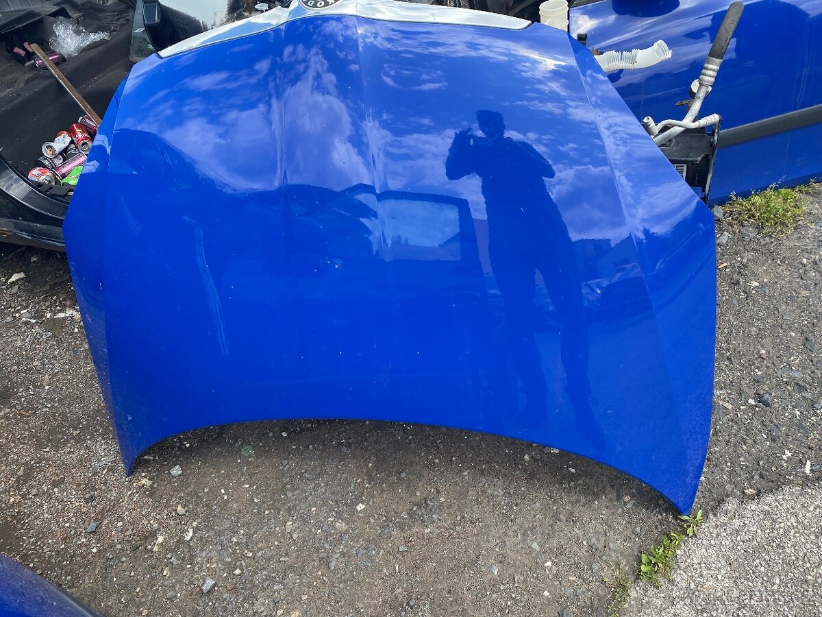 škoda fabia 2 kapota,lampy,airbagy,dveře